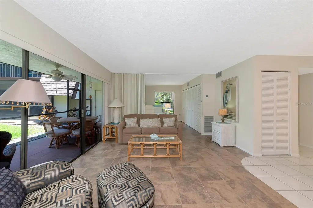 4650 Ringwood Meadow Sarasota FL 34235