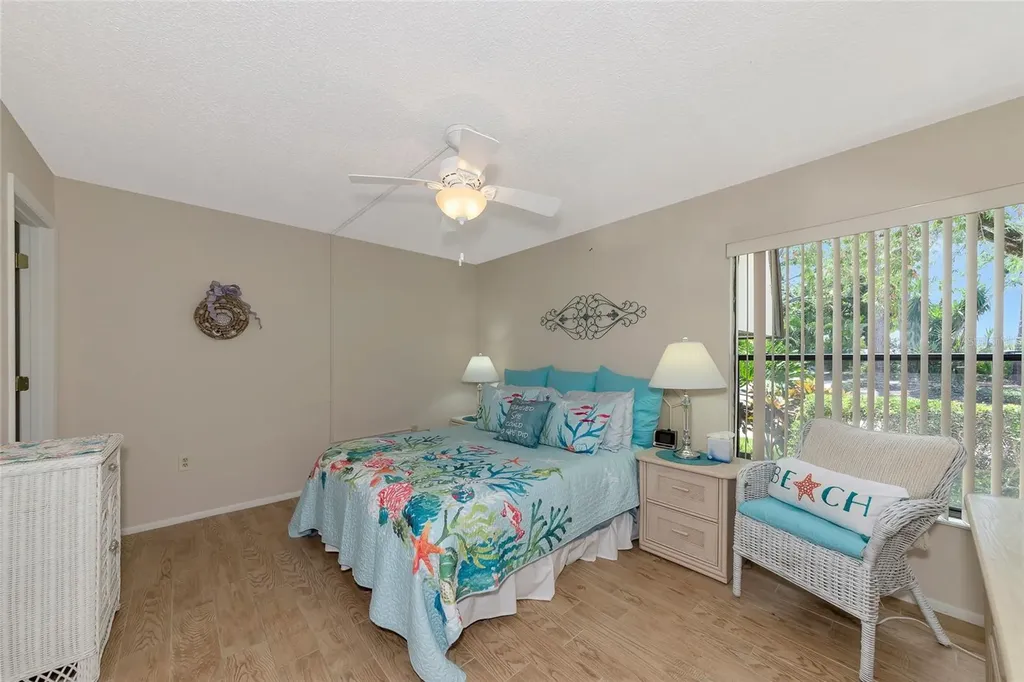 4650 Ringwood Meadow Sarasota FL 34235