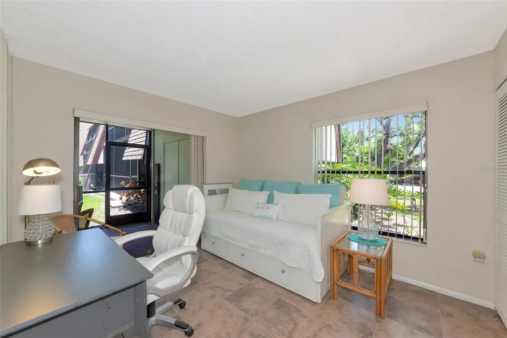 4650 Ringwood Meadow Sarasota FL 34235