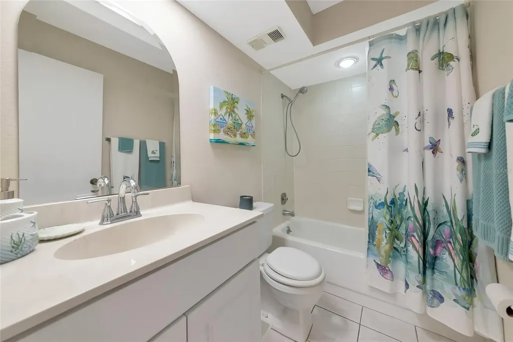 4650 Ringwood Meadow Sarasota FL 34235