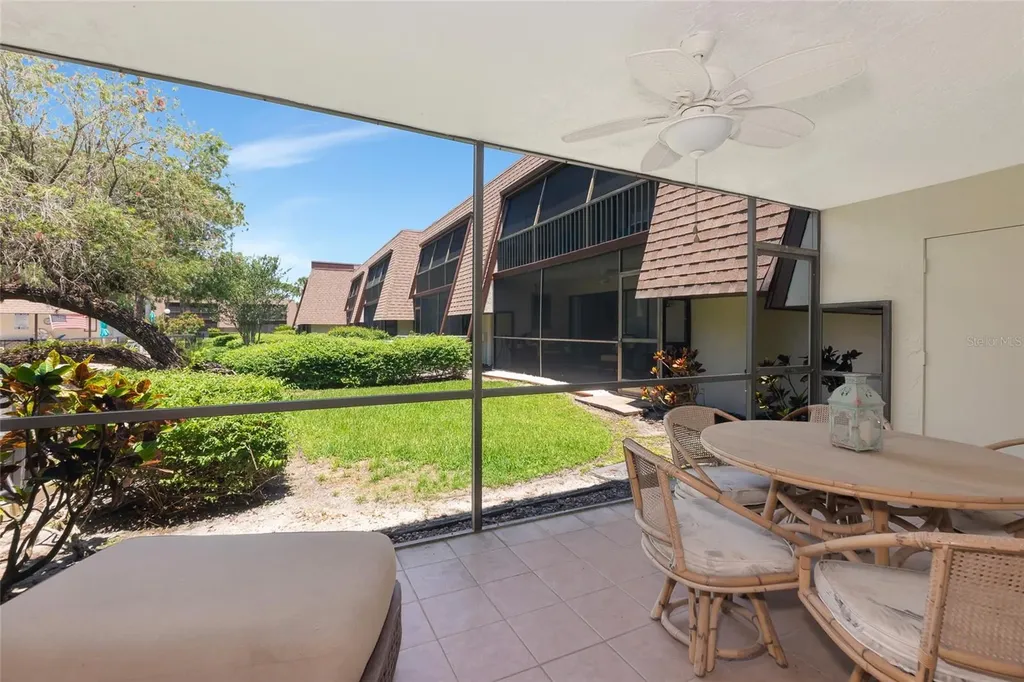 4650 Ringwood Meadow Sarasota FL 34235