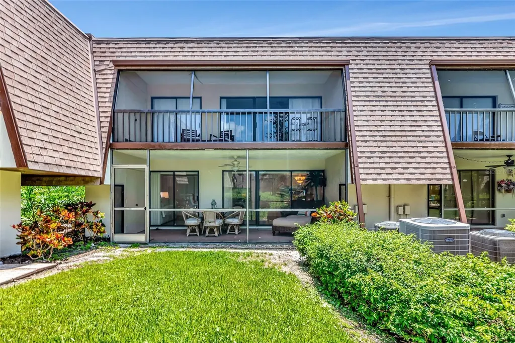 4650 Ringwood Meadow Sarasota FL 34235