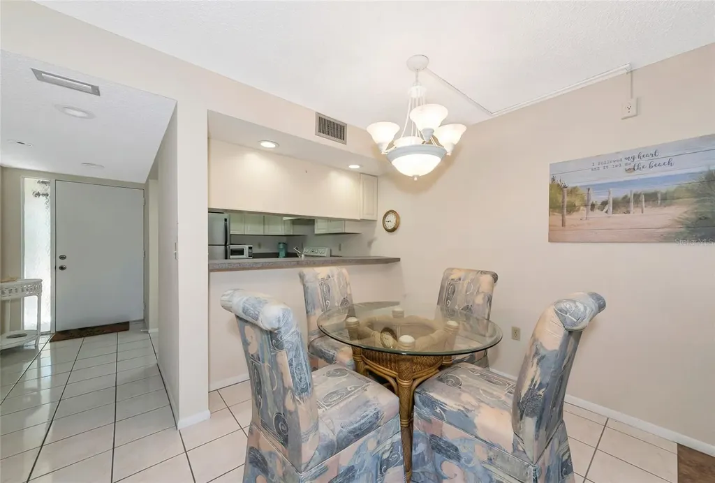 4650 Ringwood Meadow Sarasota FL 34235