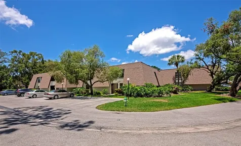 4650 Ringwood Meadow Sarasota FL 34235
