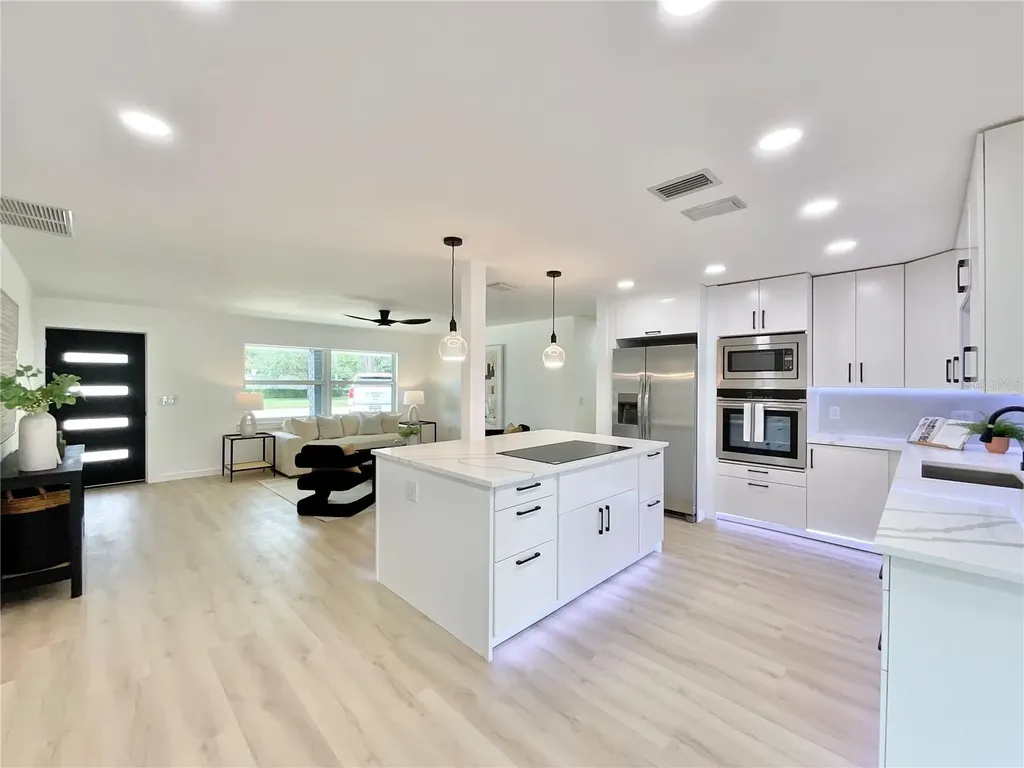 1290 Michigan Boulevard Dunedin FL 34698