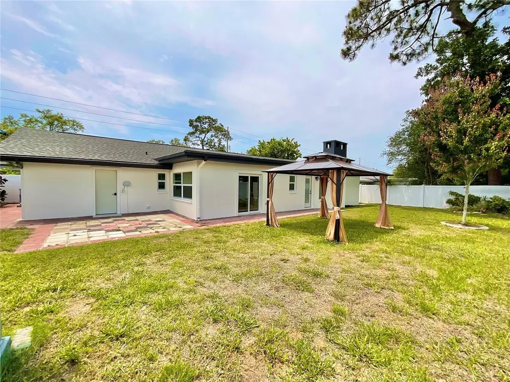 1290 Michigan Boulevard Dunedin FL 34698