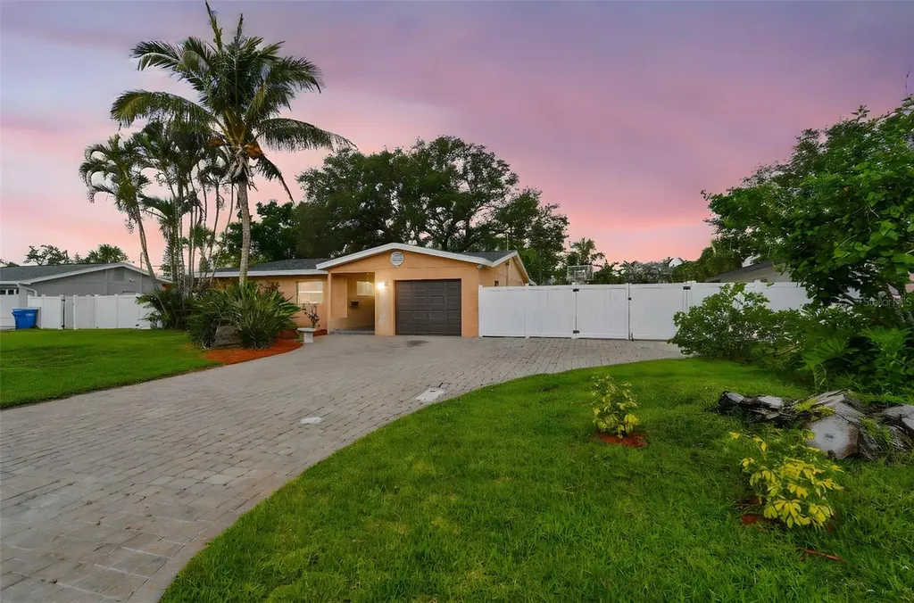 4400 Helena Street NE St Petersburg FL 33703