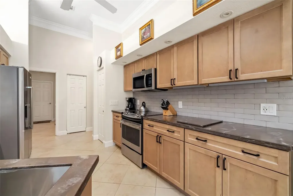 3988 Berlin Drive Sarasota FL 34233