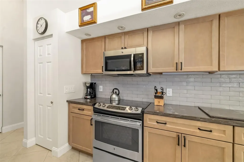 3988 Berlin Drive Sarasota FL 34233