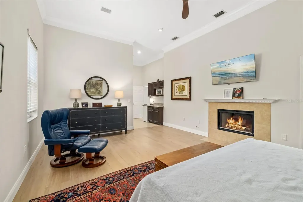 3988 Berlin Drive Sarasota FL 34233