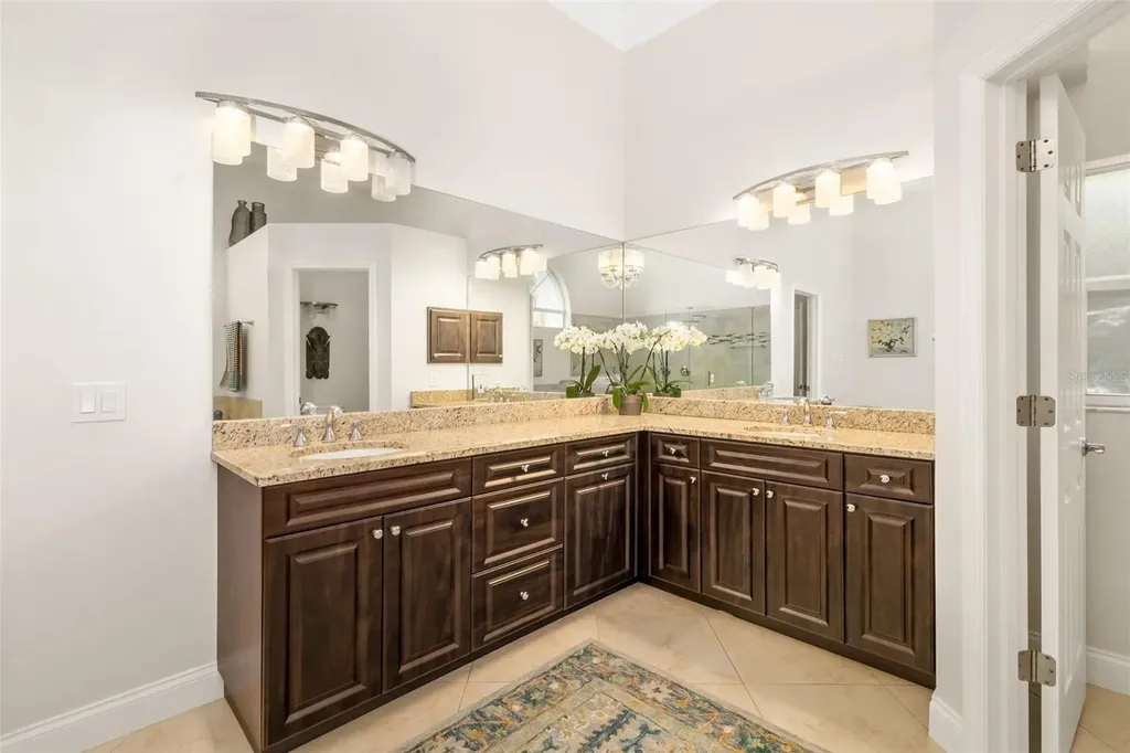 3988 Berlin Drive Sarasota FL 34233