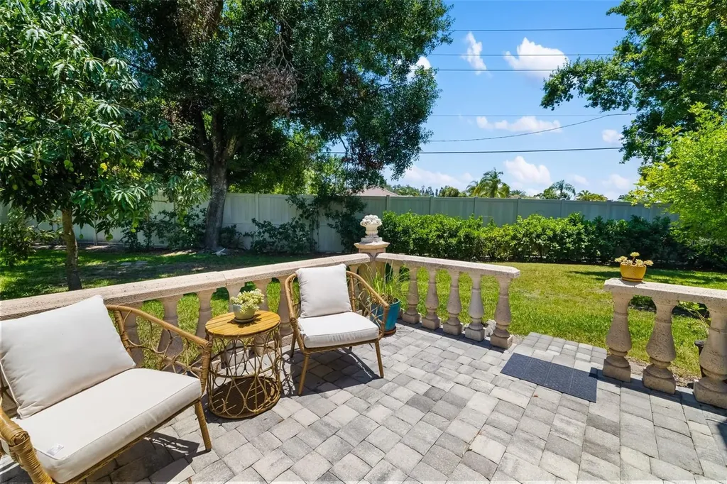 3988 Berlin Drive Sarasota FL 34233