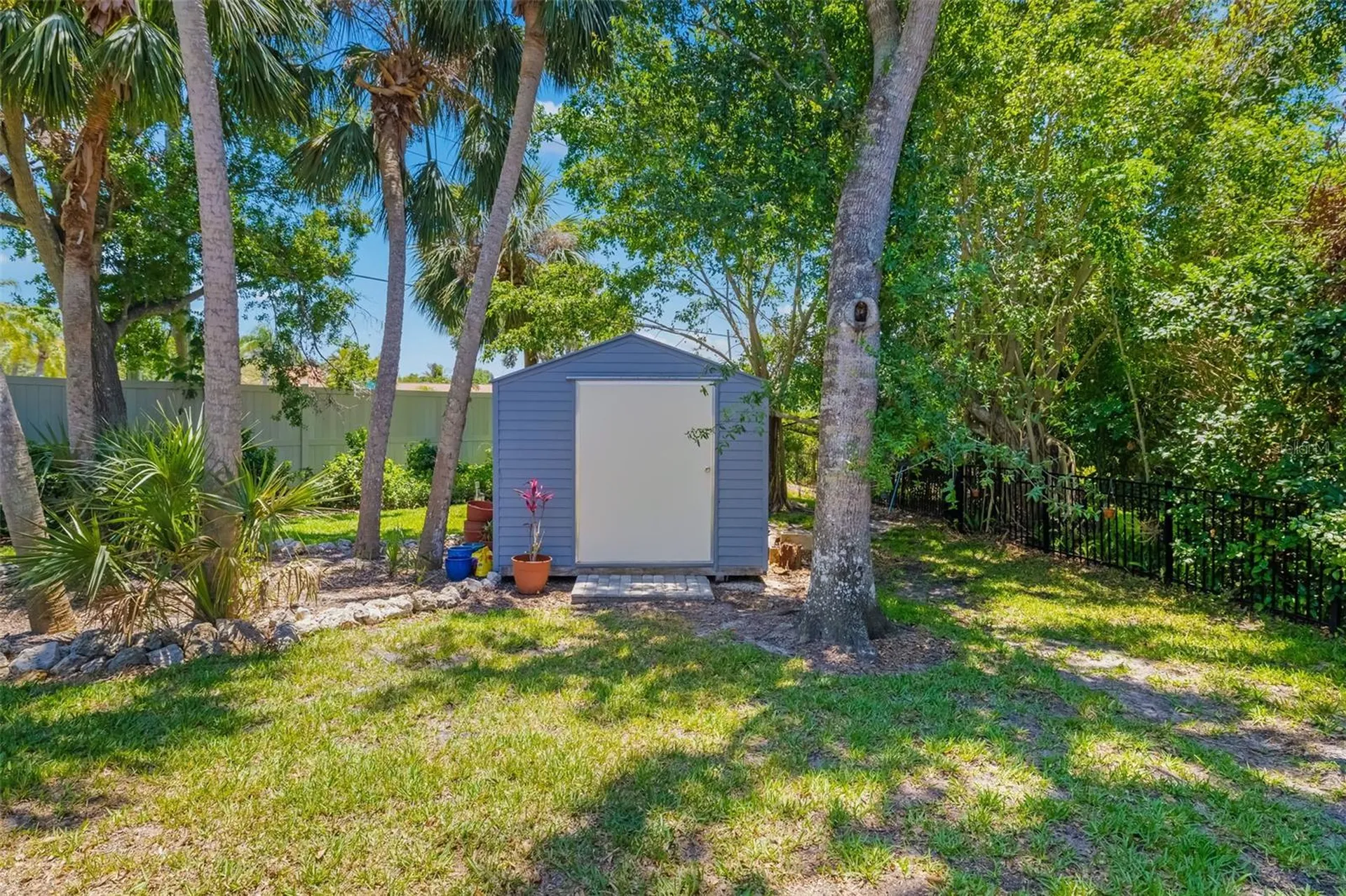 3988 Berlin Drive Sarasota FL 34233