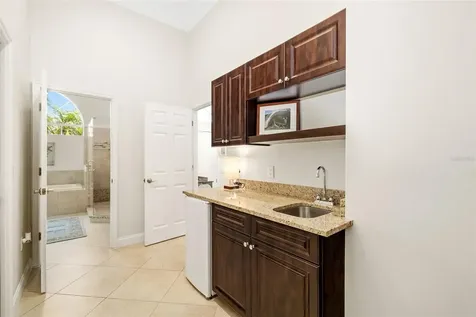 3988 Berlin Drive Sarasota FL 34233