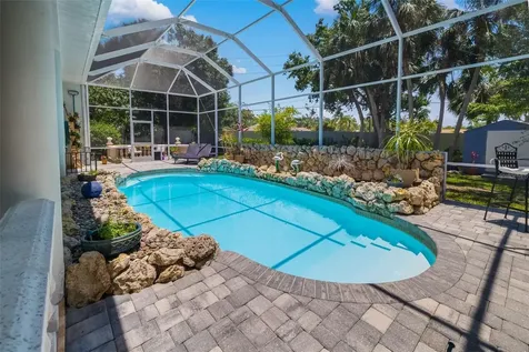 3988 Berlin Drive Sarasota FL 34233
