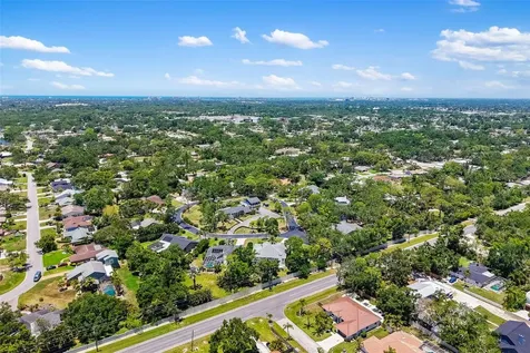 3988 Berlin Drive Sarasota FL 34233