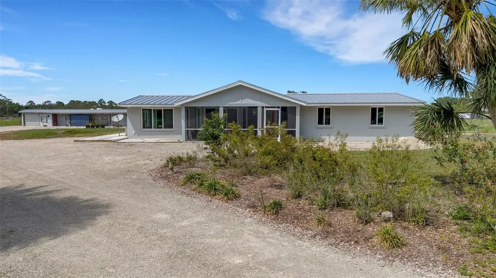 7160 Myakka Valley Trail Sarasota FL 34241