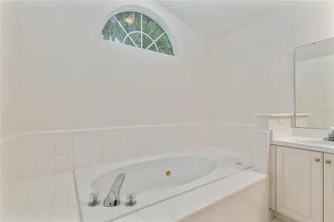 6806 NW 105th Avenue Alachua FL 32615