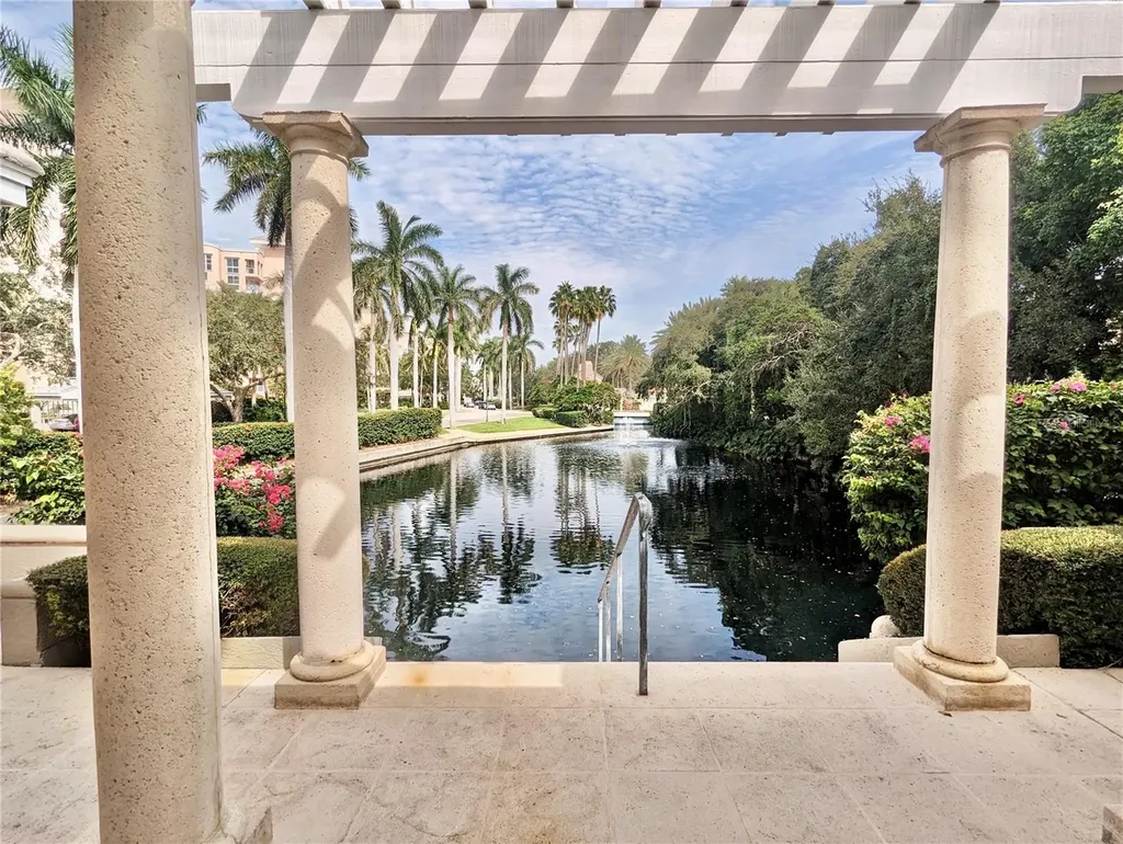 4981 Bacopa Lane S St Petersburg FL 33715