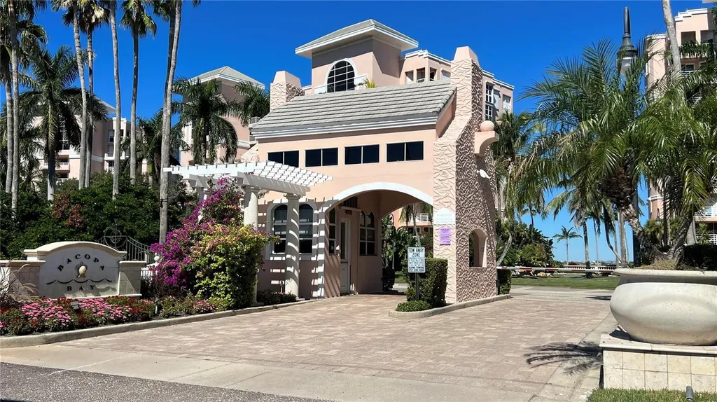 4981 Bacopa Lane S St Petersburg FL 33715