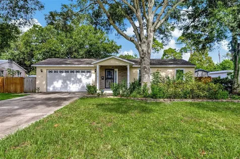 1524 Essex Drive N St Petersburg FL 33710