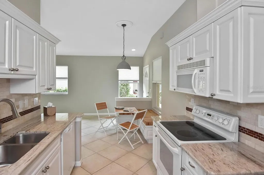 1104 Auburn Cove Circle Venice FL 34292