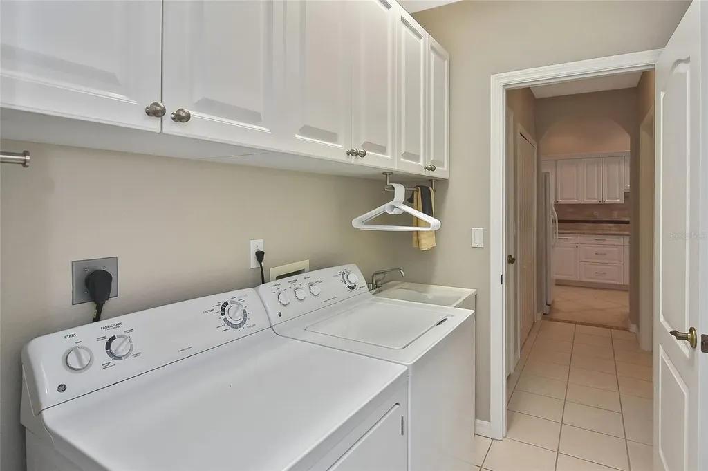 1104 Auburn Cove Circle Venice FL 34292