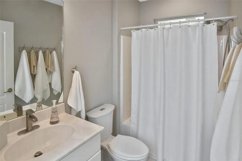 1104 Auburn Cove Circle Venice FL 34292