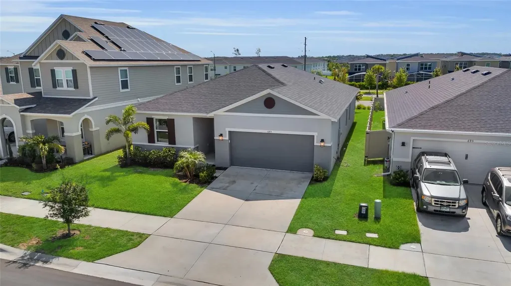 685 Overpool Avenue Davenport FL 33896