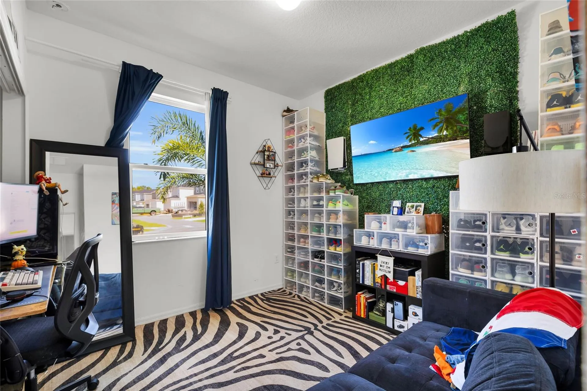 685 Overpool Avenue Davenport FL 33896