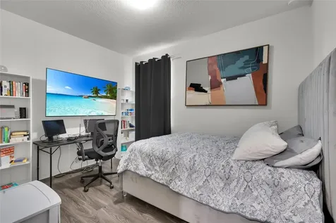 685 Overpool Avenue Davenport FL 33896