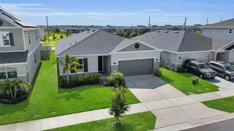 685 Overpool Avenue Davenport FL 33896