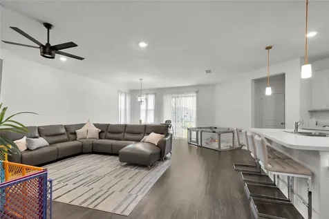 685 Overpool Avenue Davenport FL 33896