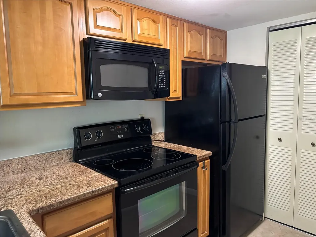 3814 N Lake Drive Tampa FL 33614