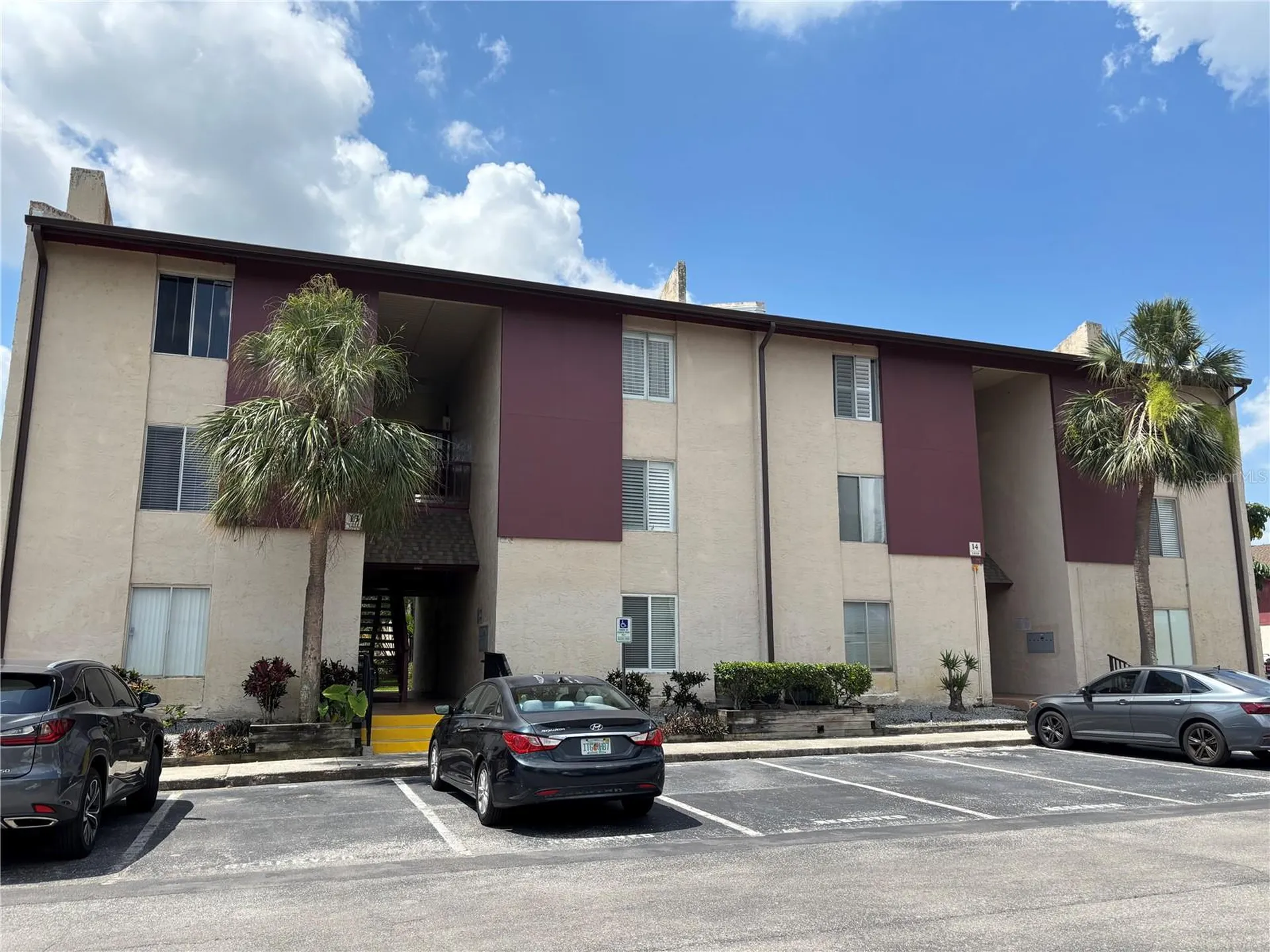 3814 N Lake Drive Tampa FL 33614