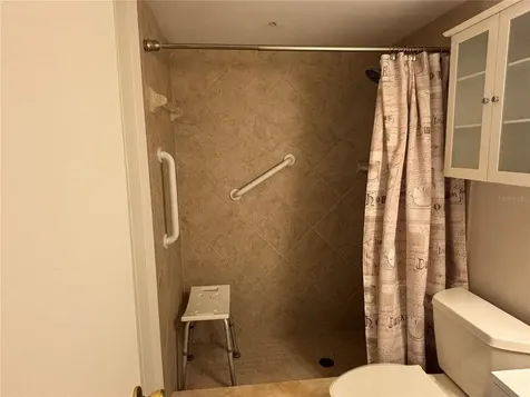 3814 N Lake Drive Tampa FL 33614