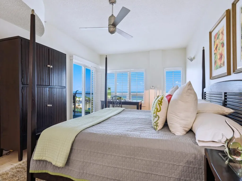 6512 Midnight Pass Road Sarasota FL 34242