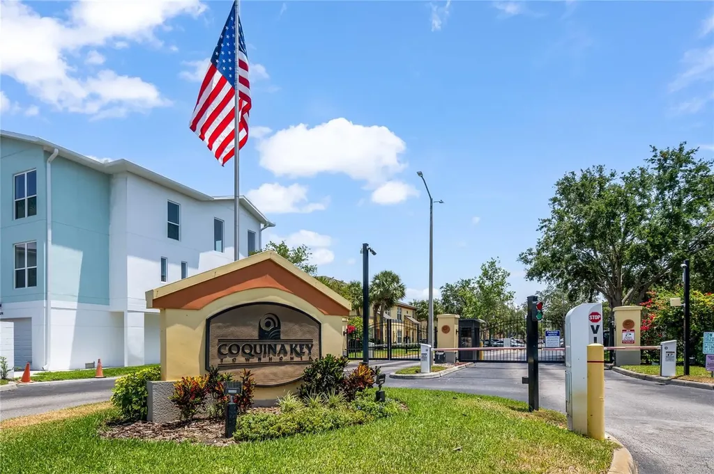 3866 Mariner Drive St Petersburg FL 33705