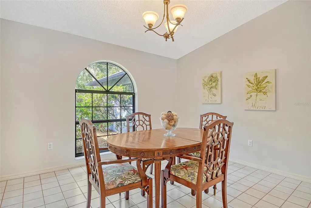 4137 Woodview Drive Sarasota FL 34232