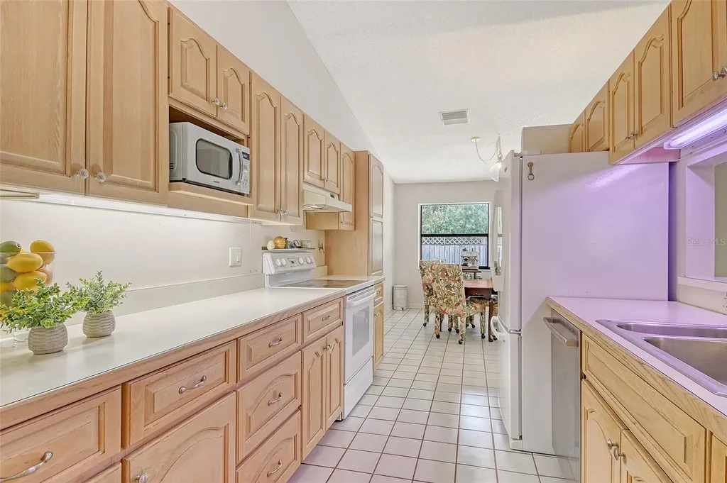 4137 Woodview Drive Sarasota FL 34232