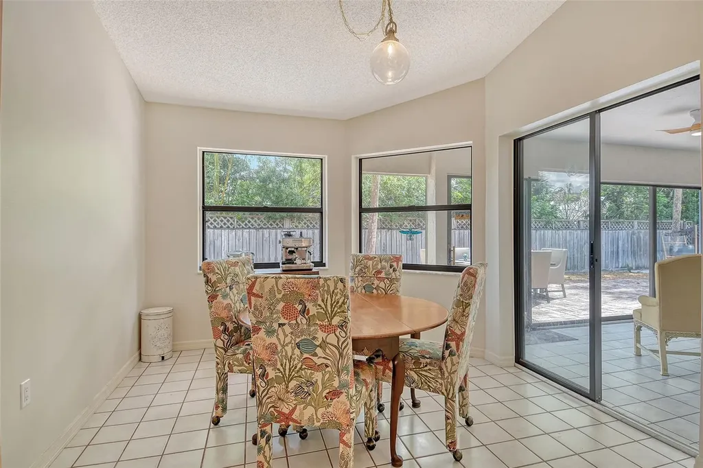 4137 Woodview Drive Sarasota FL 34232