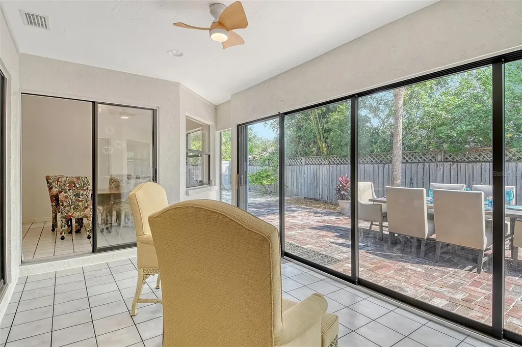 4137 Woodview Drive Sarasota FL 34232