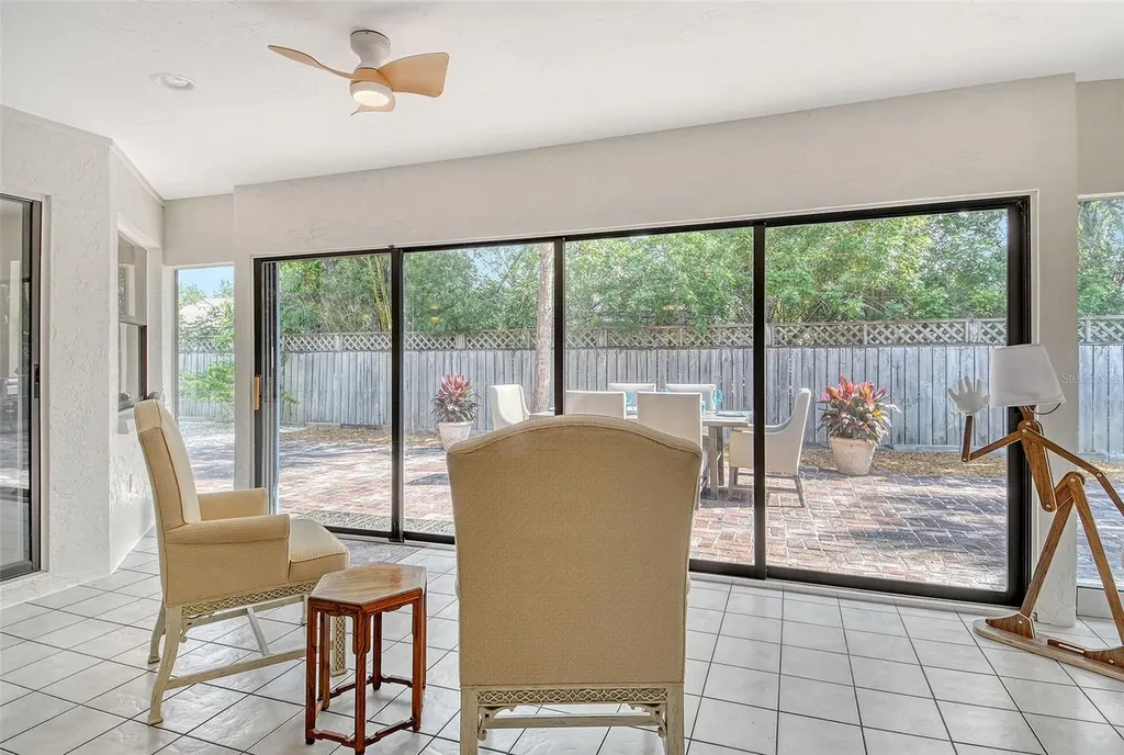 4137 Woodview Drive Sarasota FL 34232