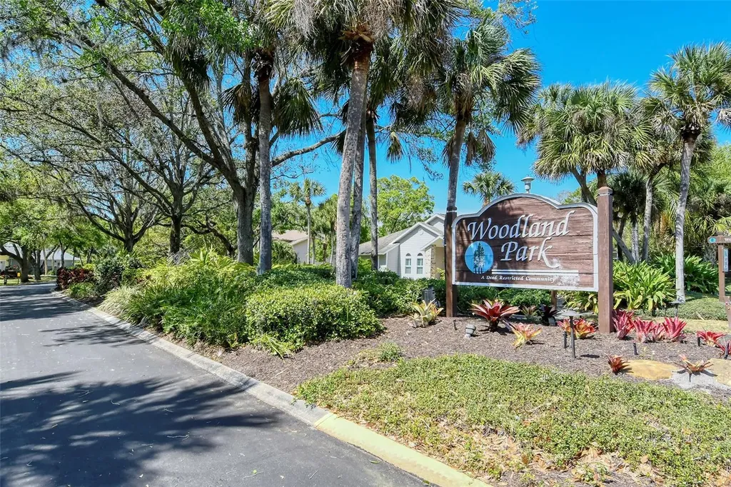 4137 Woodview Drive Sarasota FL 34232