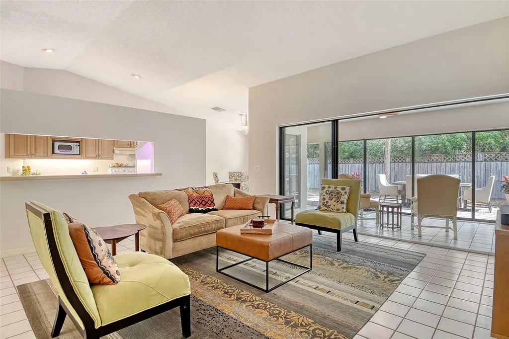 4137 Woodview Drive Sarasota FL 34232