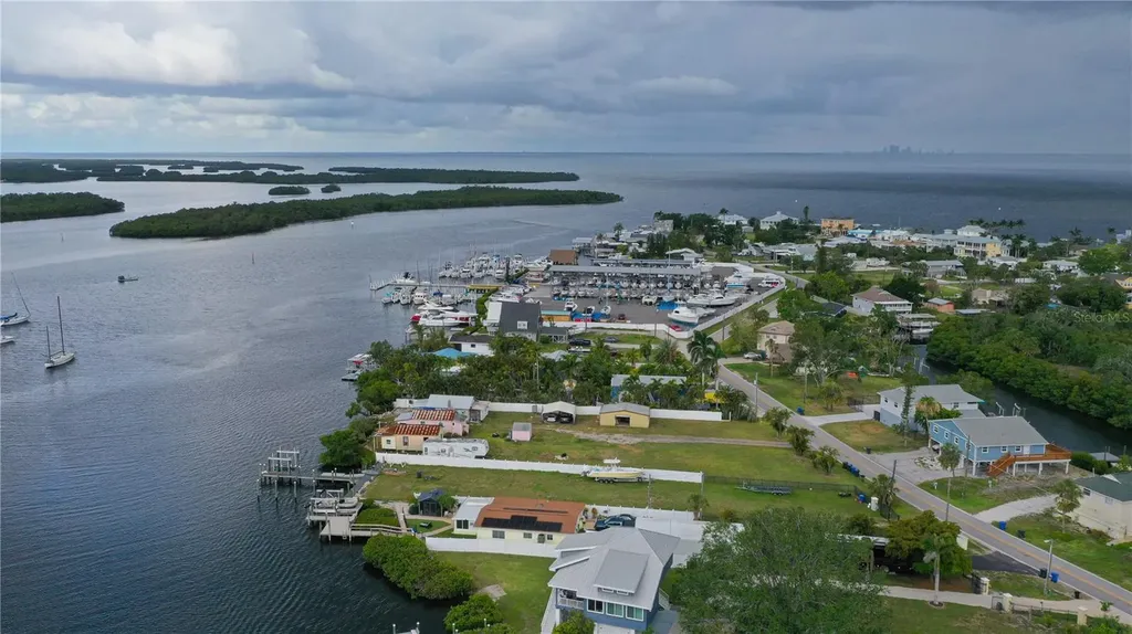3312 W Shell Point Road Ruskin FL 33570