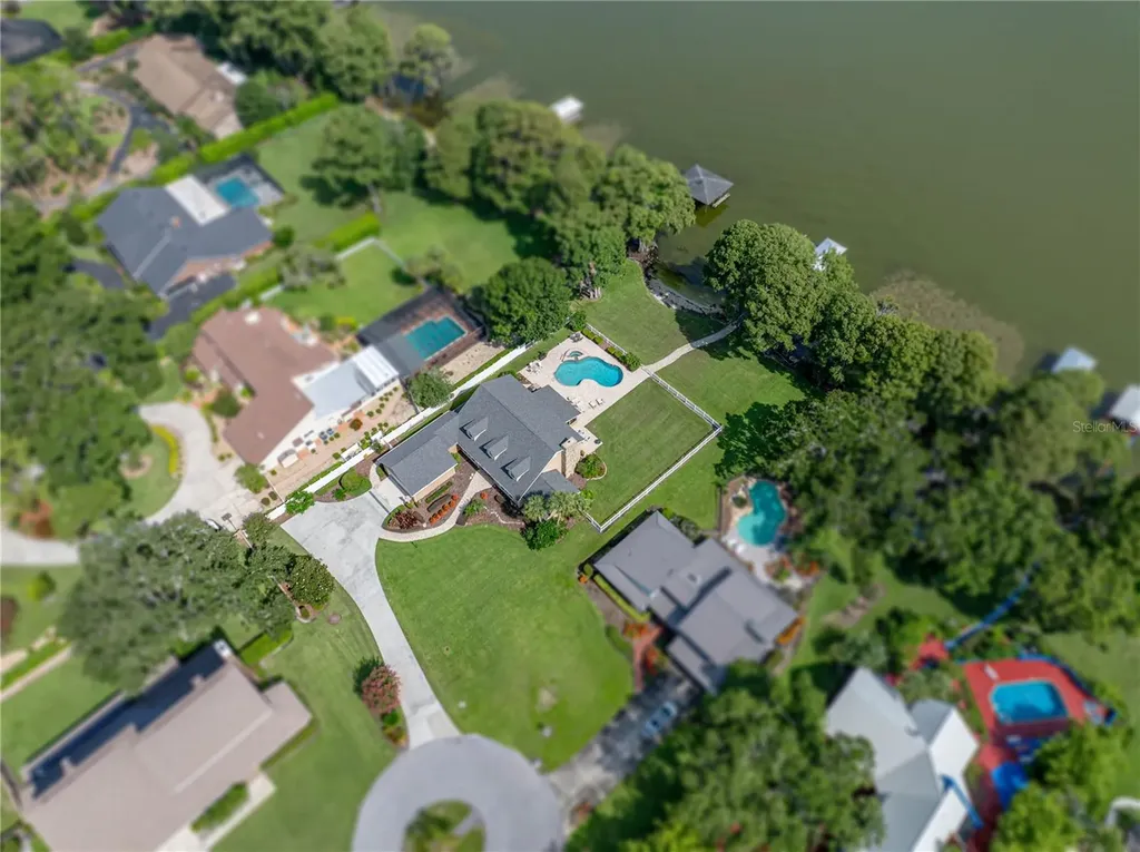 1123 Cypress Point W Winter Haven FL 33884