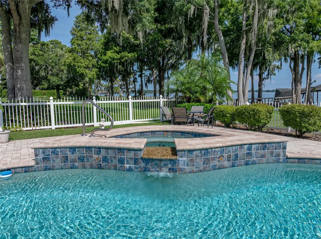 1123 Cypress Point W Winter Haven FL 33884