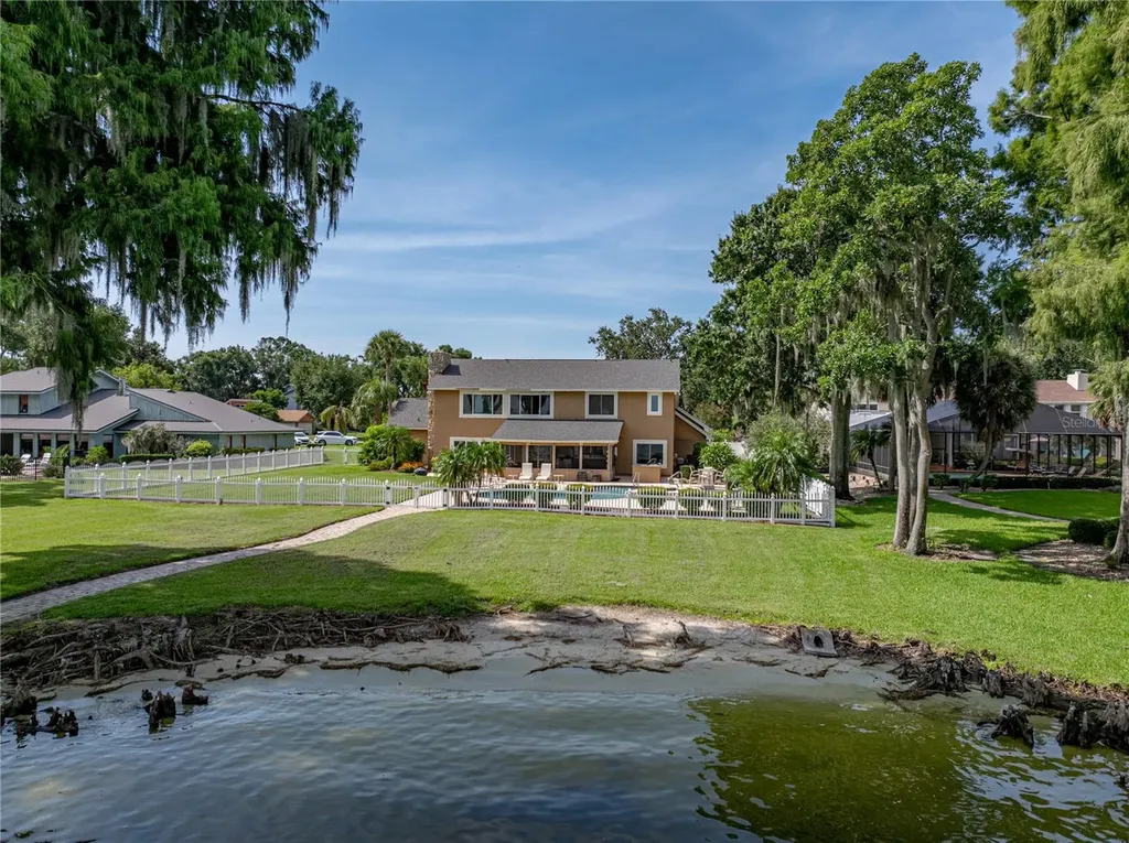 1123 Cypress Point W Winter Haven FL 33884