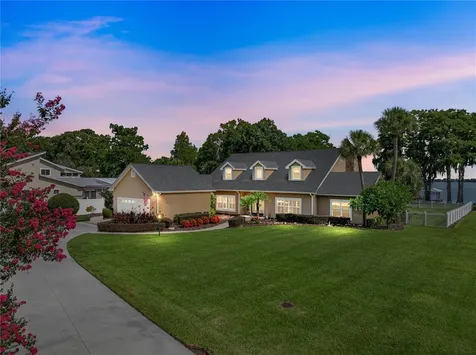1123 Cypress Point W Winter Haven FL 33884